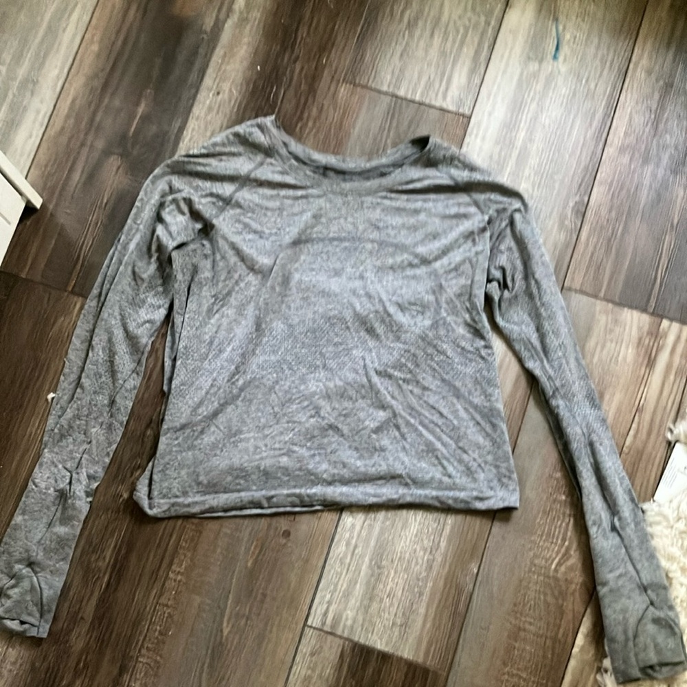 Lululemon Athletica Gray Fitted Long Sleeve Tee